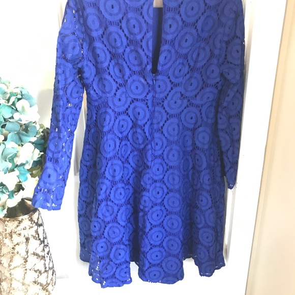 CeCe by Cynthia Steffe Circle Lace Trapeze Dress - Picture 3 of 7